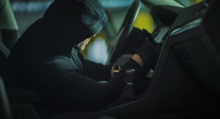 8 Benefits of a Van Alarm