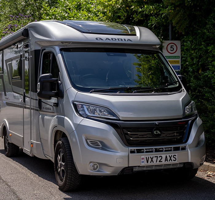 Motorhome alarm device for vehicle protection